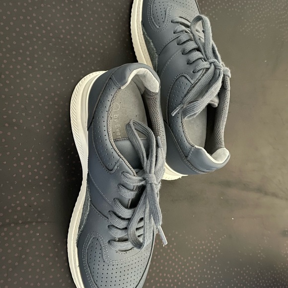 Tread by Wverlane Sneakers - Picture 3 of 3